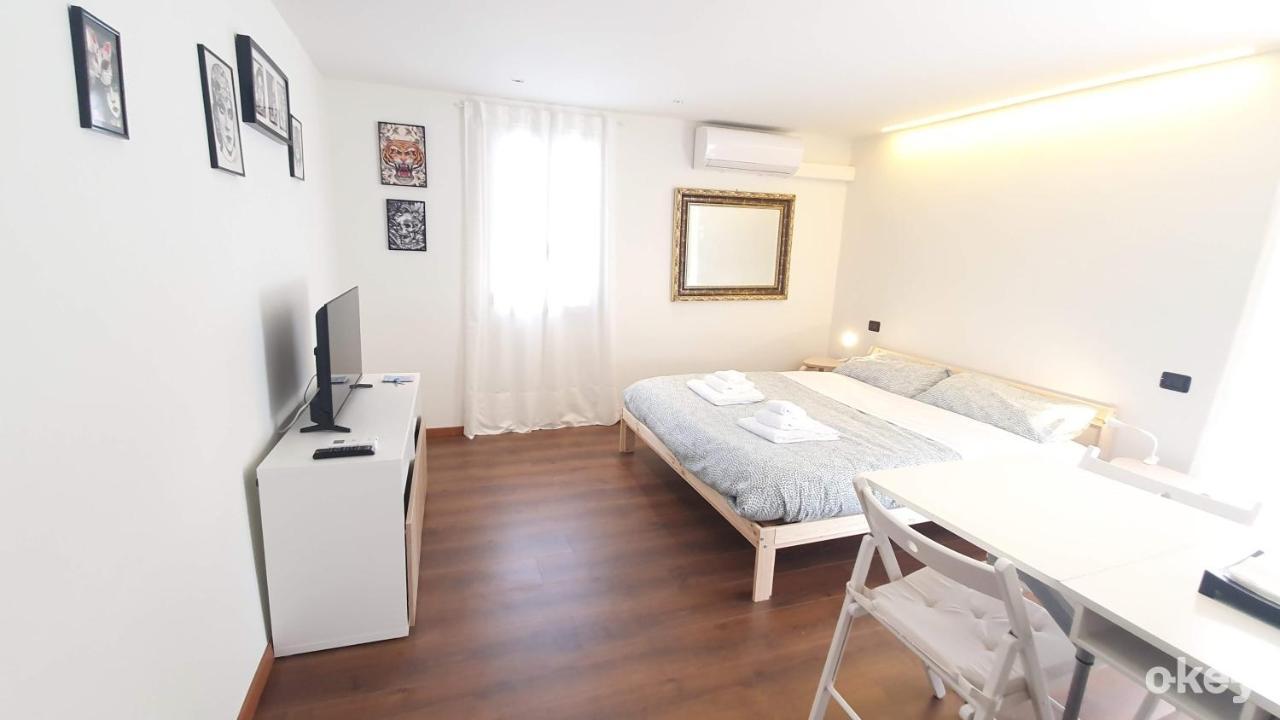 La Terrazza Tra I Tetti Studio - Bari Centro Daire Dış mekan fotoğraf